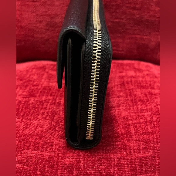 GUCCI AUTHENTIC BLACK TRIFOLD AND ZIPPY WALLET. EUC. - Picture 15 of 15